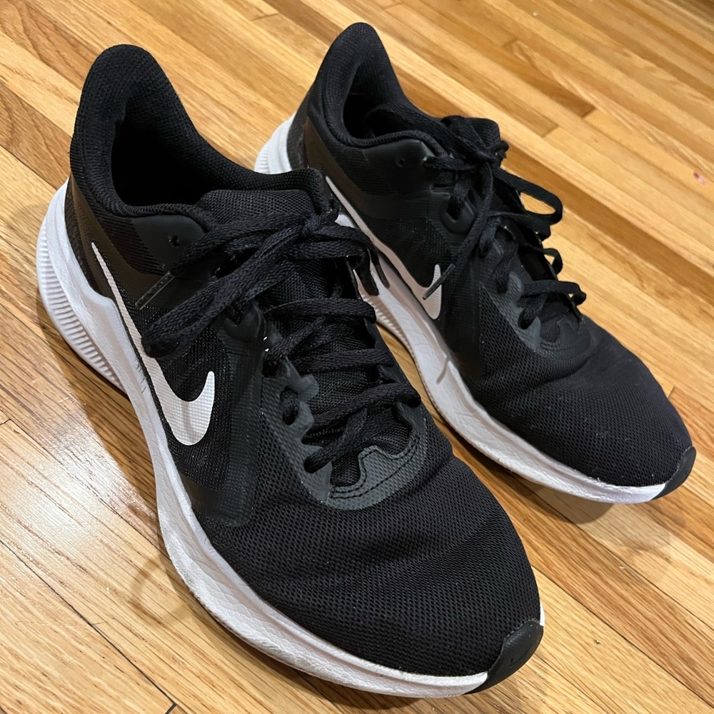 Nike Downshifter 10 Men’s 9
